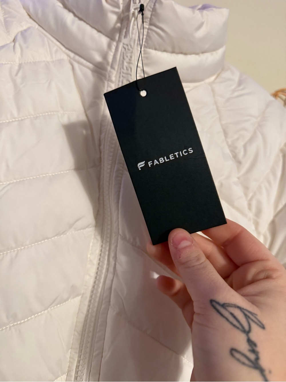 Fabletics Off-White Quilted Lightweight Puffer Jacket - Picture 3 of 5